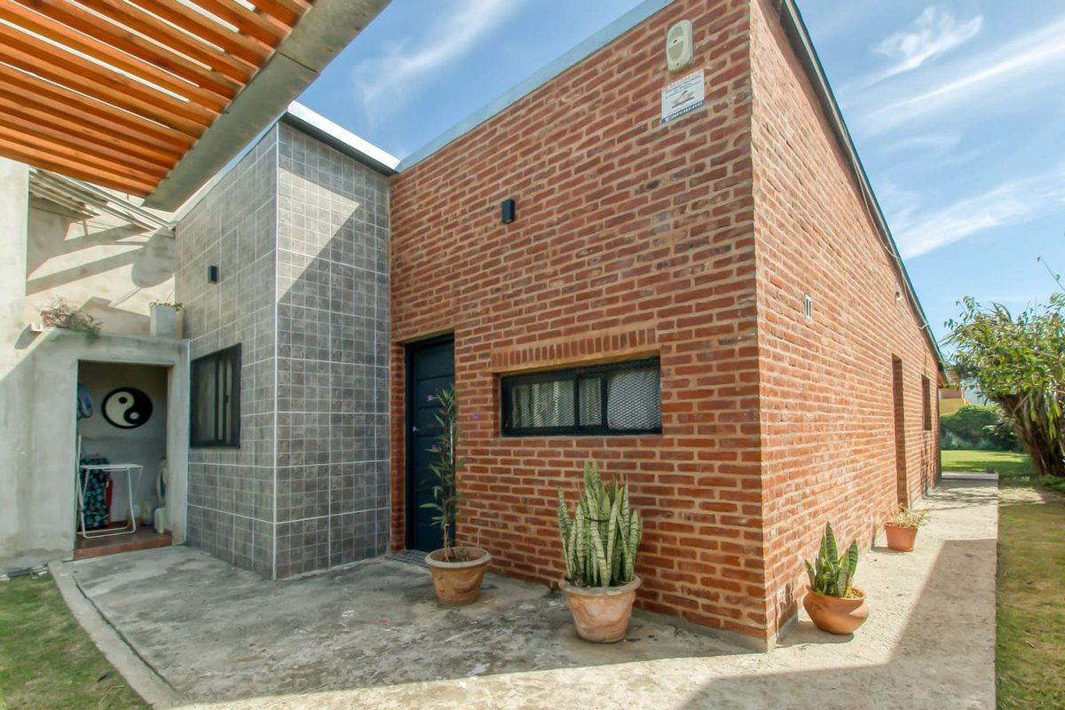 501 E/ 137 y 138 4200,  Gorina, La Plata