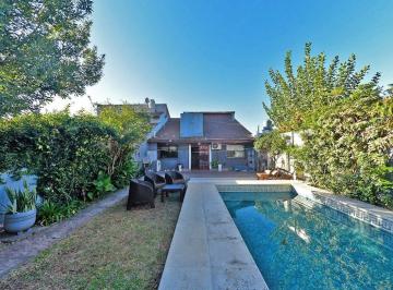 Casa · 180m² · 5 Ambientes · 1 Cochera · Venta Casa 5 Amb Cochera Jardin y Pileta Ituzaingo