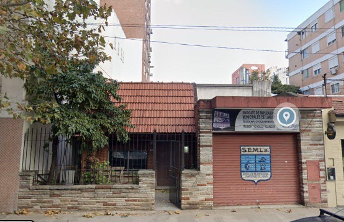 Gobernador Irigoyen 200,  Lanús Oeste, Lanús