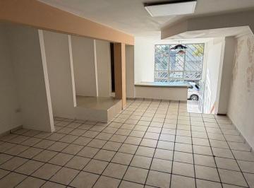 Local comercial · 49m² · Local en Alquiler Caronti 700