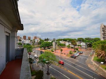 Departamento · 97m² · 4 Ambientes · Venta Apartamento Prado 2 Dorm. con Renta