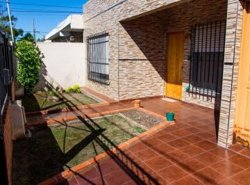 Casa · 110m² · 3 Ambientes · 1 Cochera · Venta Casa 3 Amb con Garage - Luis Guillon