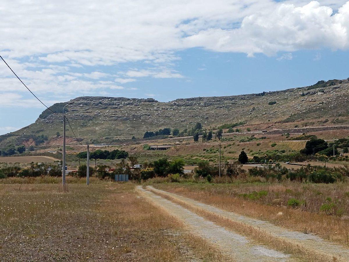 Calle 42 y 83 2300,  Balcarce, Balcarce