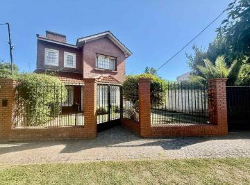 Casa · 145m² · 5 Ambientes · 1 Cochera · Casa Venta 5 Amb Burzaco