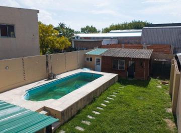Casa · 126m² · 3 Ambientes · 1 Cochera · Venta Casa 3 Amb con Patio, Pileta y Cochera