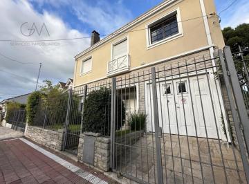 Casa · 247m² · 5 Ambientes · 2 Cocheras · Casa - Stella Maris