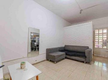 Casa · 70m² · 6 Ambientes · 1 Cochera · Casa con 2 Dorm. + Monoambiente Independient