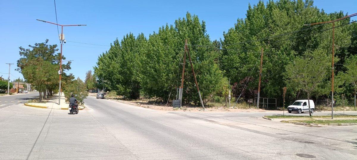 Avenida Schreiber y Av, Mariano Moreno 600,  Plaza Huincul, Neuquén
