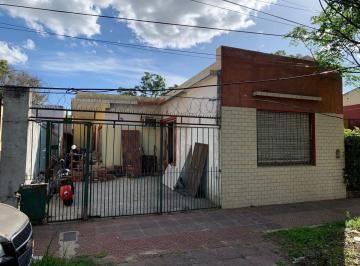 Casa · 100m² · 4 Ambientes · 1 Cochera · Venta Casa a Reaccionar Hurlingham Oportunidad