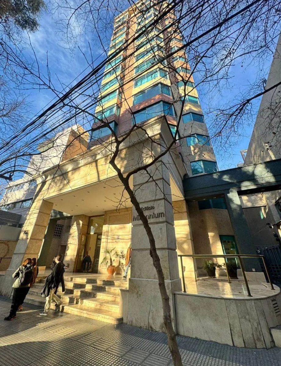 Avenida Bartolomé Mitre 700