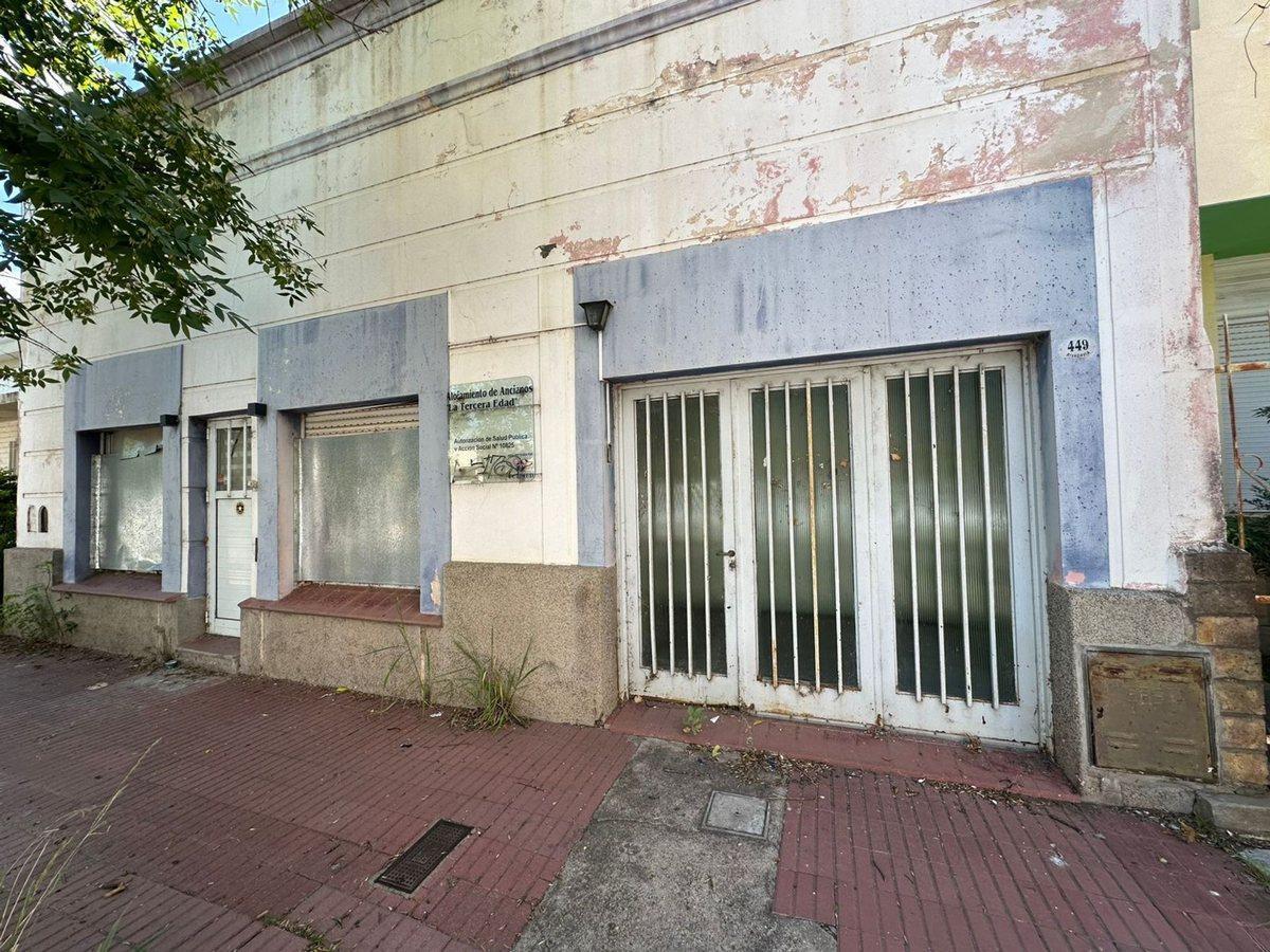 Rivadavia 400