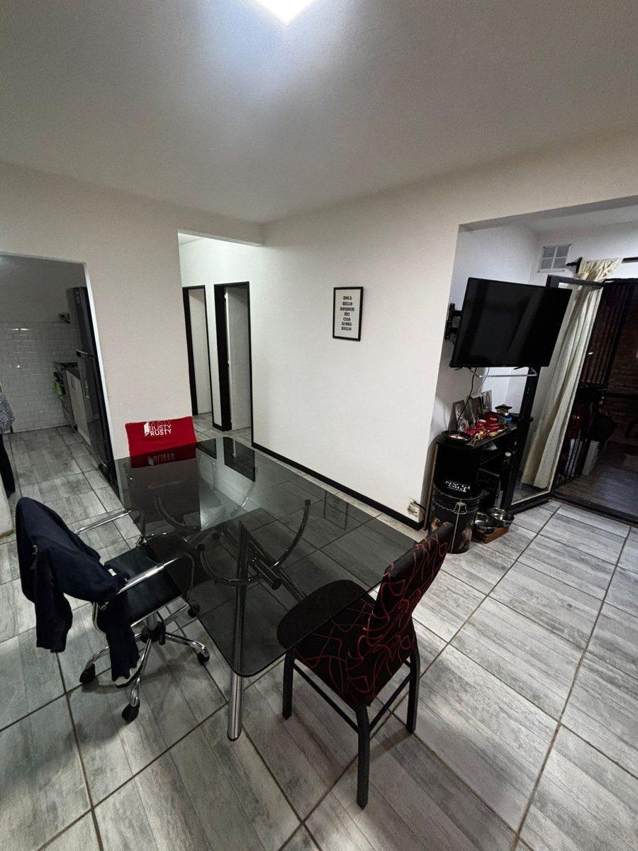 Avenida Castañares 4700
