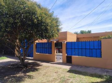Casa · 95m² · 3 Ambientes · 3 Cocheras · Venta Casa 3 Amb. con Cochera Jardin y Patio | Quilmes Oeste