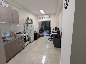 Departamento de 1 ambiente, Flores · Monoambiente en Venta en Flores con Patio y Dormitorio Definido – Planta Baja –