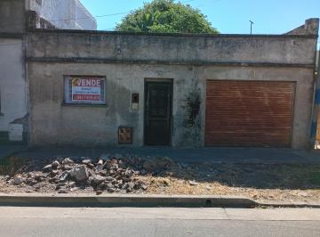 Casa de 6 ambientes, Rosario · Casa a Reciclar, Importante Zona Mendoza y Colombia. Dueños Directos Sin Comisi.