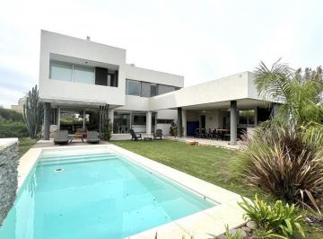 Casa · 270m² · 7 Ambientes · 2 Cocheras · Casa Alquiler 4 Dorm. Jardin Piscina Barrio Cerrado Puerto Roldan