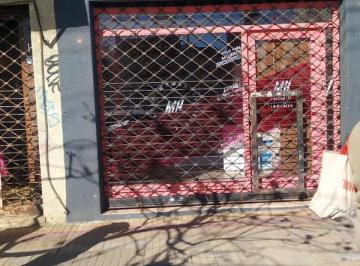 Local comercial · 100m² · 1 Ambiente · Local con Deposito, Jardin y Entrada de Servicio - Temperley