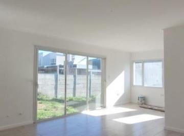 Casa · 90m² · 6 Ambientes · 1 Cochera · Venta Casa a Terminar 3 Dorm. Uno en Suite