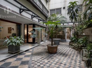 Departamento · 251m² · 5 Ambientes · 1 Cochera · Venta Piso de 5 Ambientes con Patio Propio, Balcón Aterrazado y Cochera en Recoleta