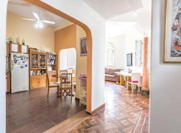 Casa · 203m² · 5 Ambientes · Venta Casa 5 Ambientes de Estilo | Excelente Estado| Luz | Detalles de Calidad | Caballito