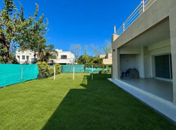 Casa · 117m² · 3 Ambientes · 2 Cocheras · Casa en Alquiler en 3 Ambientes en La Josefina, Pilar, Gba Norte