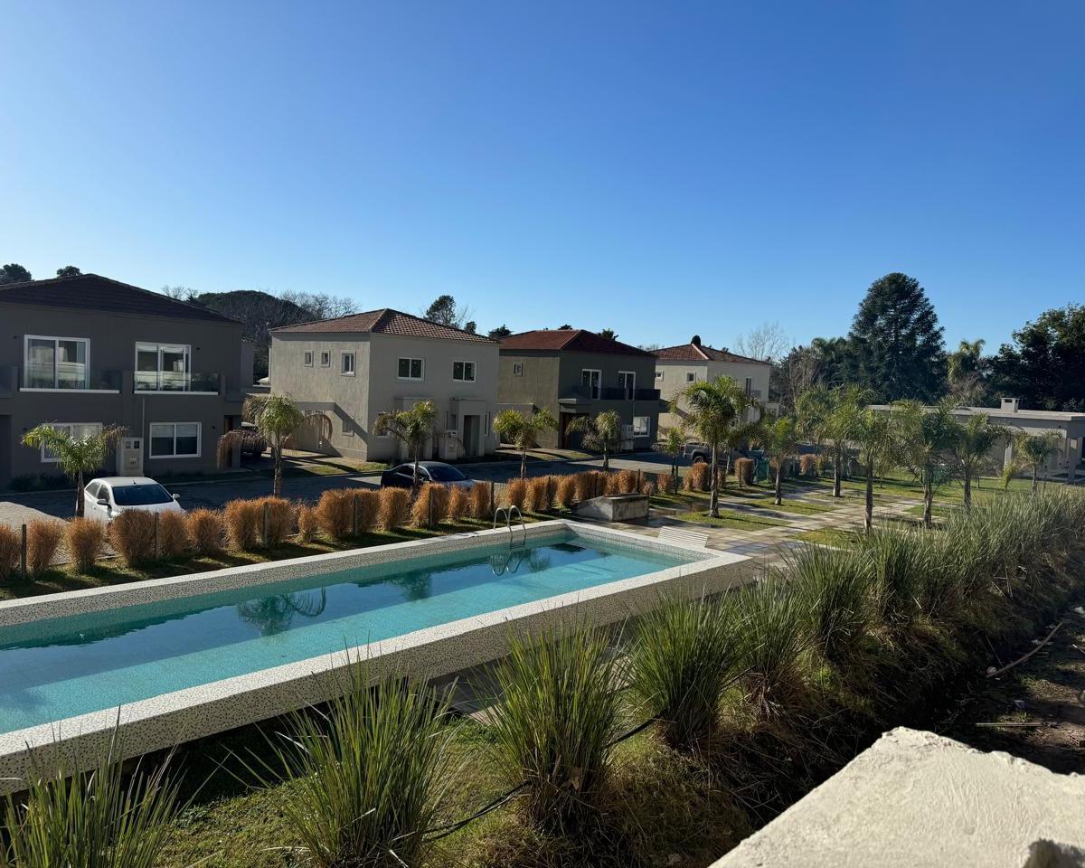 Planta Baja con Jardín  en Venta 3 Ambientes en Pilar