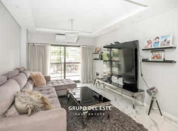 Departamento · 105m² · 4 Ambientes · 1 Cochera · Departamento en Palermo Chico