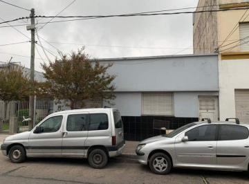 PH de 3 ambientes, Avellaneda · Departamento Tipo Casa de 3 Ambientes Amplio Al Frente, Sobre Av.