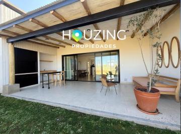 Casa · 193m² · 4 Ambientes · 2 Cocheras · Casa 3 Dorm La Cercanìa Slchico 22