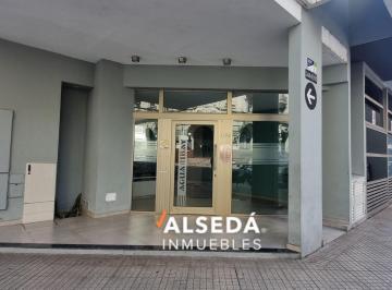 Departamento · 42m² · 2 Ambientes · 1 Cochera · Departamento 1 Dormitorio, Doble Balcón con Cochera - Centro