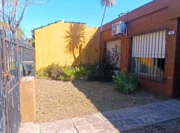 Casa · 75m² · 3 Ambientes · 2 Cocheras · Casa Venta 3 Ambientes Ituzaingo con Cochera Patio