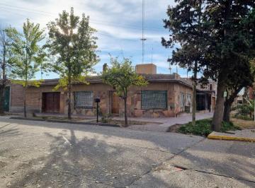 Casa de 6 ambientes, Las Heras · Casa con 3 Dorm. en Alquiler en Las Heras