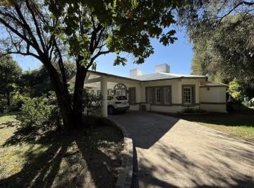 Casa · 479m² · 5 Ambientes · 2 Cocheras · Venta Casa 4 Dorm - Lote Central - Lomas de La Carolina