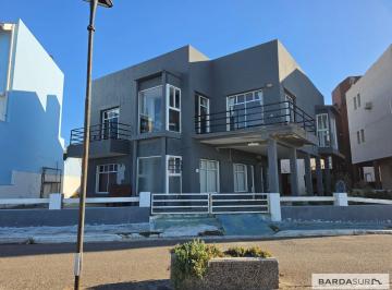 Casa · 200m² · Propiedad Frente Al Mar, Las Grutas