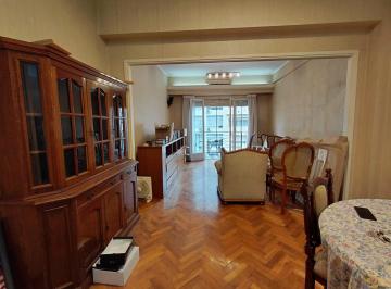 Departamento · 68m² · 3 Ambientes · Venta Departamento 3 Ambientes con Balcon Monserrat