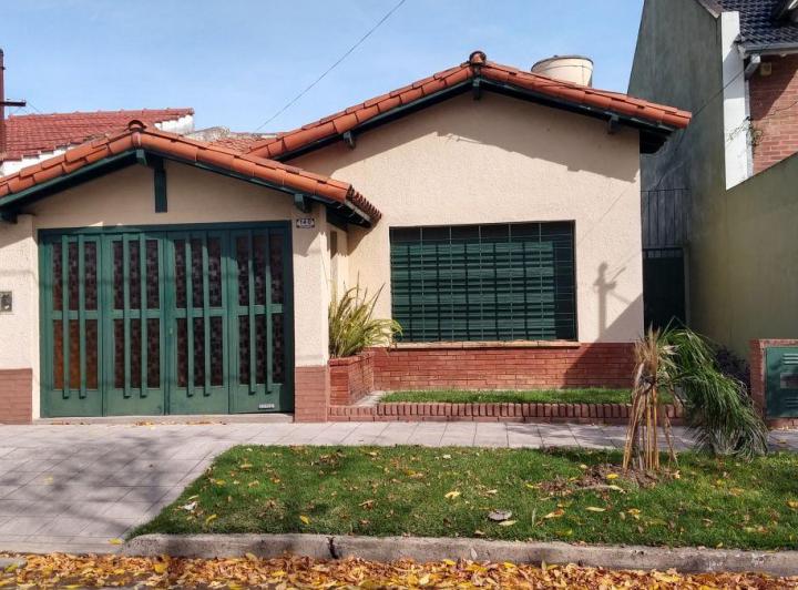 Casa · 100m² · 3 Ambientes · 1 Cochera