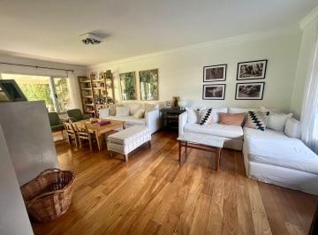 Casa · 284m² · 6 Ambientes · 1 Cochera · Lindisima Casa en Venta en Las Lomas - Horqueta, 4 Dorm. Dependencia