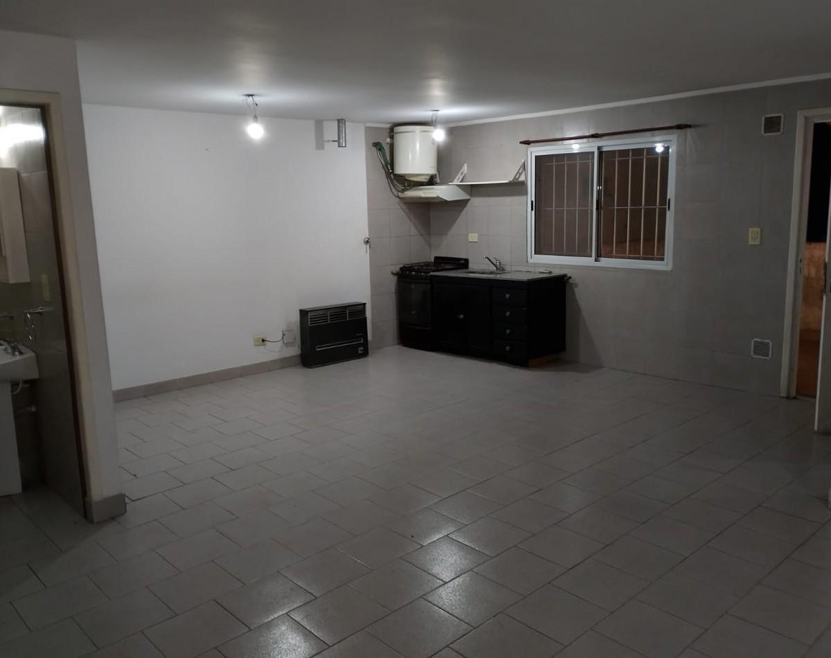 Estados Unidos 831, B1603 Villa Martelli, Provincia de Buenos Aires, Argentina, Villa Martelli, Buenos Aires, Argentina.