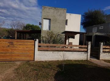 Casa · 100m² · 4 Ambientes · 1 Cochera · Casa en Venta en Villa Los Aromos – Sierras de Córdoba