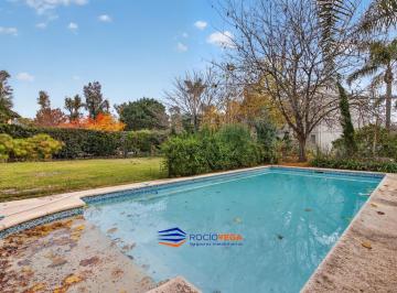 Casa · 918m² · 7 Ambientes · Casa en Alquiler en Campos de Alvarez Country Club, Francisco Alvarez