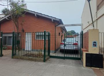 Casa · 347m² · 3 Ambientes · 1 Cochera · Casa en Beccar