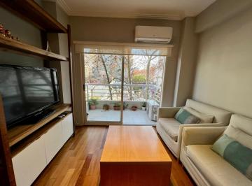 Departamento · 50m² · 2 Ambientes · 1 Dormitorio Amoblado y Equipado, Al Frente Reciclado a Nuevo! Cerca Subte y Metrobus.