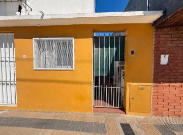 PH · 45m² · 2 Ambientes · PH a Refaccionar 1 Dormitorio y Patio