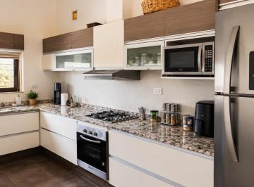 Casa · 114m² · 3 Ambientes · 2 Cocheras · Casa en Venta en Vistalba | 612 m² de Terreno, Cochera y Posibilidad de 3° Dormitorio en Suite
