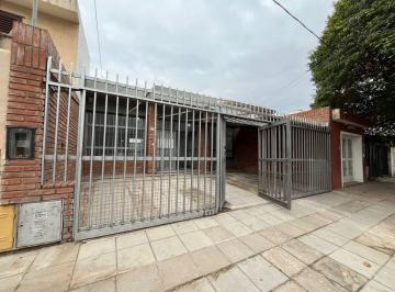 Foto · Alquiler Galpón con 2 Cocheras - B Bella Vista