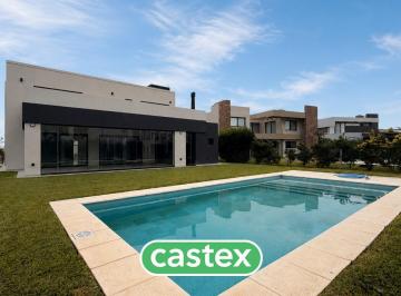 Casa · 837m² · 6 Ambientes · Casa en Venta en Terralagos