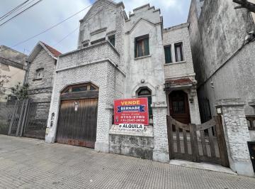 Casa · 298m² · 4 Ambientes · 1 Cochera · Alquiler Casa 5 Amb con Quincho San Martin Centro