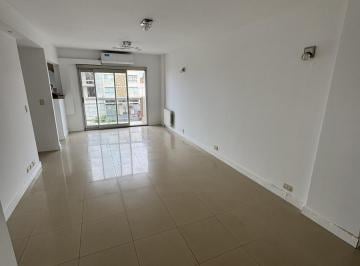 Departamento · 98m² · 4 Ambientes · 1 Cochera · Semi Piso Barrio La Perla