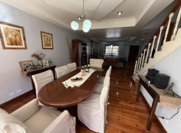 Casa · 350m² · 10 Ambientes · 2 Cocheras · Casa en Venta en Mataderos, Capital Federal