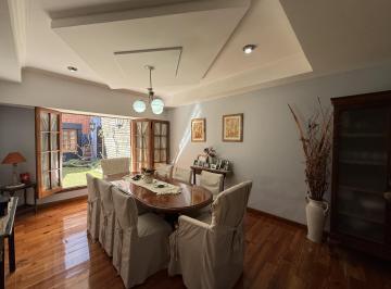 Casa · 350m² · 10 Ambientes · 2 Cocheras · Casa en Venta en Mataderos, Capital Federal